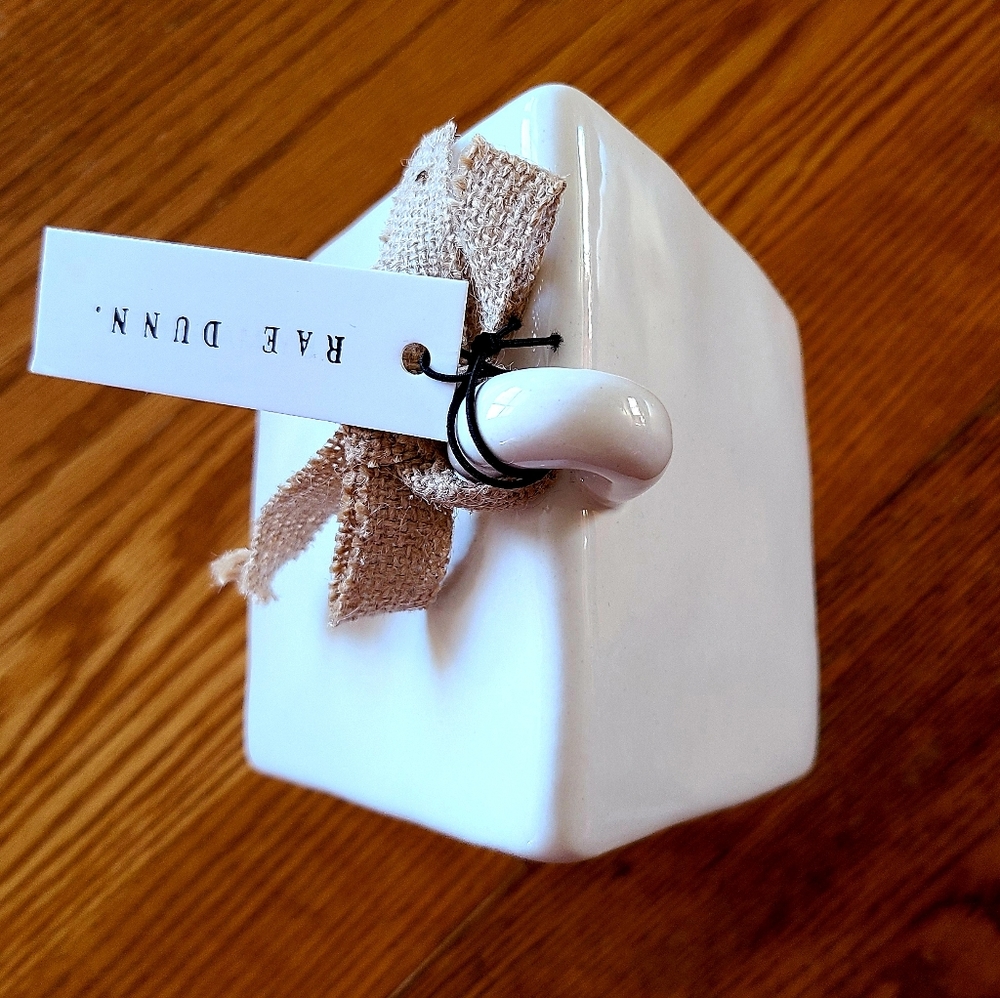 👀50% OFF - NWT‼️ Rae Dunn Ceramic "Knock" birdhouse - Picture 9 of 14
